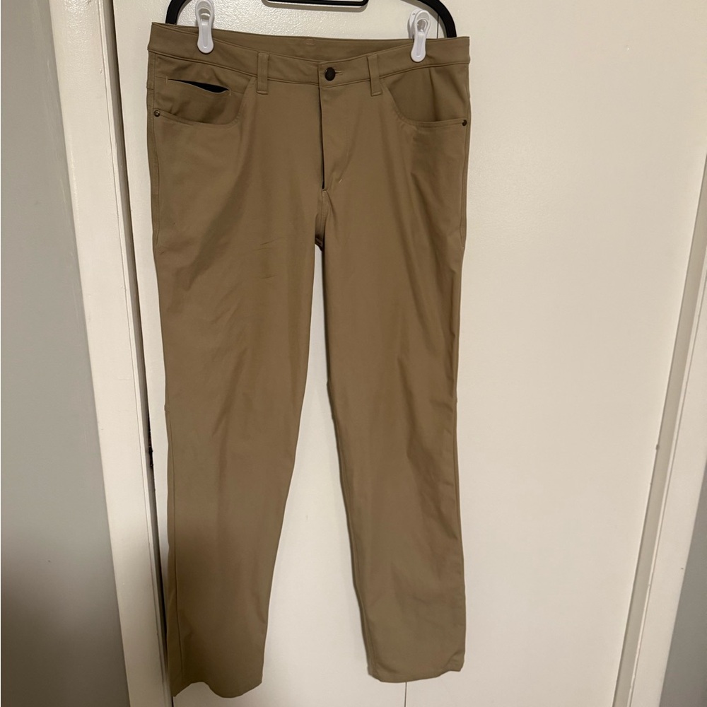 Lululemon Athletica Men's Khaki Chinos